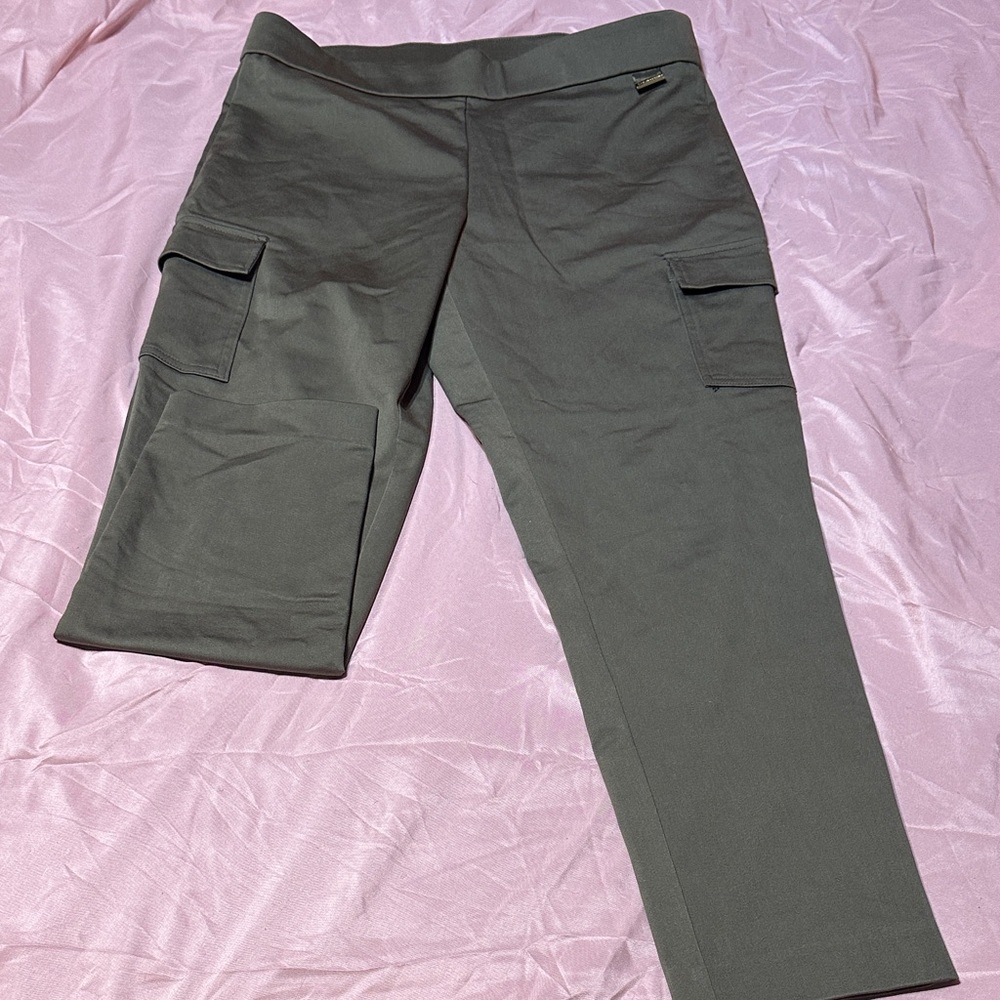 Calvin Klein Men's Cargo Pants in Dark Olive